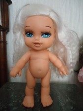 POUPEE FAMOSA JAGGETS DE 30 CM AUX GRANDS YEUX BLEUS