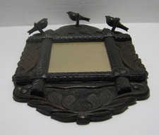 ancien cadre en bois sculpté