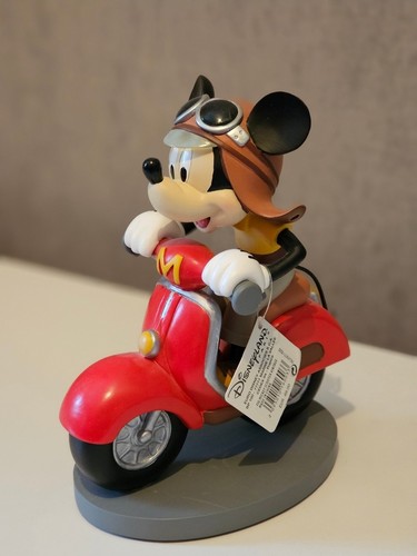 Figurine résine disneyland - figurine, en