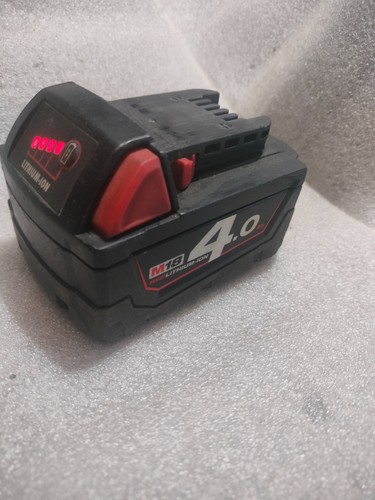 Batterie milwaukee v - ,