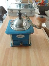 Moulin poivre Peugeot ancien