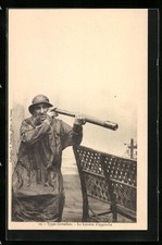 Old postcard Picardy, Crotellois types, La Lunette d ́approche, fisherman 