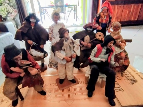 Lot véritables santons de - 8,