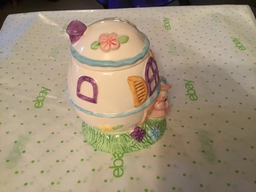 Ceramic egg shaped covered