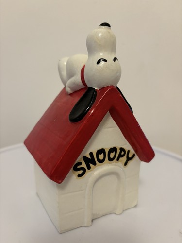 Snoopy peanuts tirelire maison - snoopy,