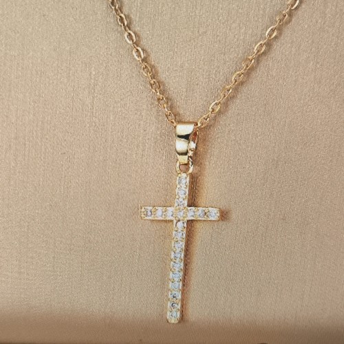 Collier pendentif croix