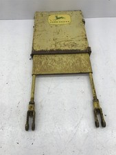 JOHN DEERE 110 112 ROUND FENDER FRONT DECK DRAFT PLATE AM30103 AM30102