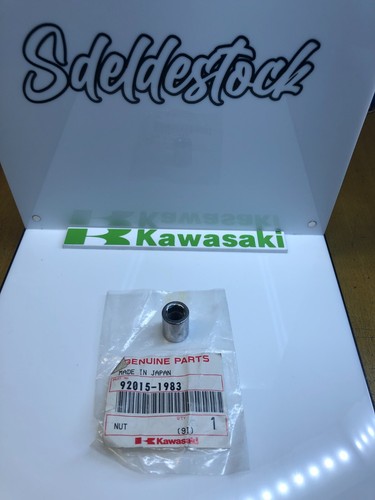 écrou collecteur kawasaki - 1,
