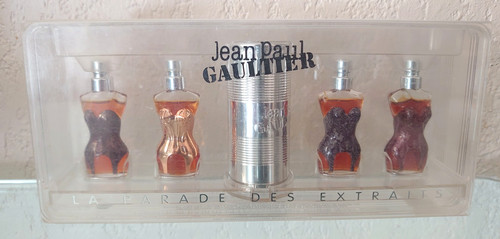 Coffret parade des corsets - la,