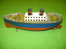 ANTIQUE TOY SMALL BOAT MECHANICAL LINER IN CANVAS 1930s