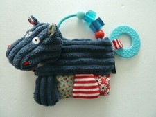 77. DOUDOU PLAT HOCHET LES