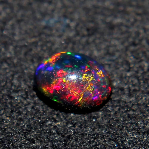 Pierre précieuse cabochon