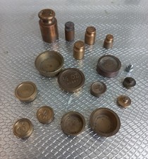 lot de petits poids en laiton