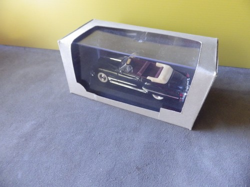 Voiture americaine boite - americaine, en