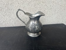 Petit pichet en étain -