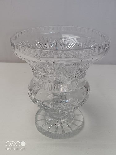 Grand vase cristal taillé