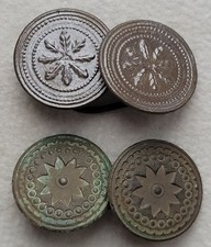 Joli Lot de 2 Boutons de