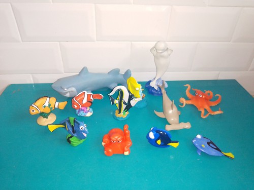 23020 lot figurines - lot, disney