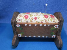 Cradle Shaped Wooden Needle Pick (Sewing)