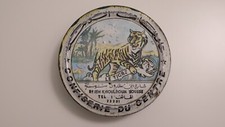 Ancienne Boîte en tôle LE
