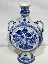 Vase À Deux Anses