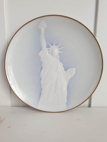 Assiette commémorative