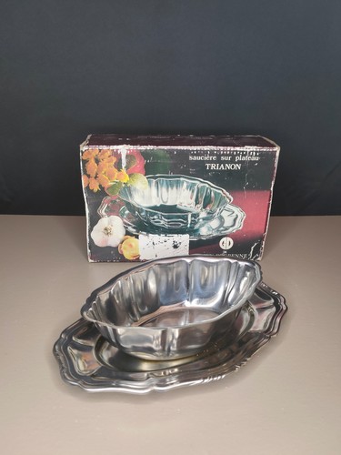 Saucière sur plateau trianon - saucière,