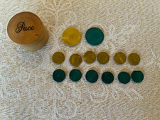 Petite boîte en bois pour jeu de puces miniature