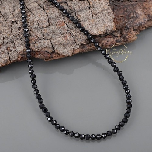 Collier perles pierres