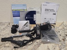 Sony MZ-NF810 MiniDisc portable AM/FM radio, many accessories WORKING!