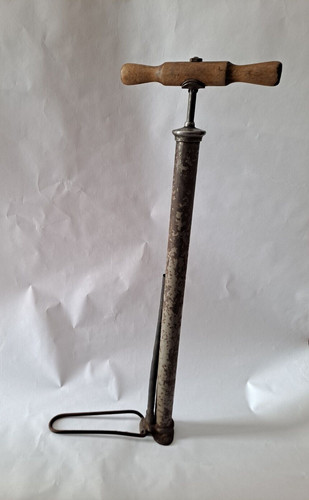 Ancienne pompe air usa - ancienne,