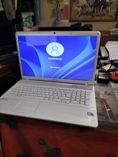 Sony Vaio 17,3" win 11 SSD pro