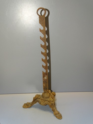 Ancien pied support tourne - support,