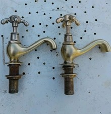 SUPERBES ANCIENS GROS ROBINETS