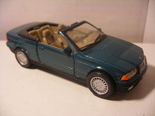 NEW-RAY City Cruiser en Metal 1/43 BMW 325i Cabriolet vert
