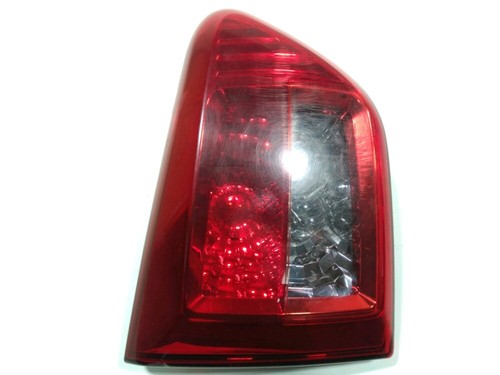 Feu arriere interieur gauche - arriere,