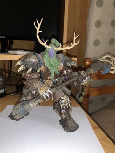 World warcraft figurine - world, of