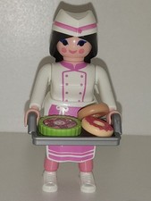 Playmobil femme pâtissière
