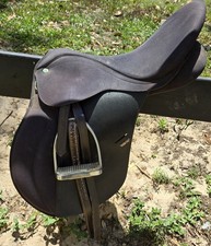 17" Wintec English Saddle + Extras