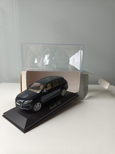Schuco audi q7 de - 1/43,