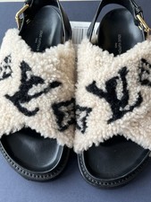 Mules Luis Vuitton fourrure
