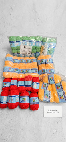 Lot pelotes laine - de,
