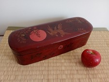 Boite à gants en bois laqué