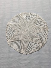 Napperon rond au crochet fait