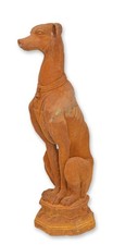 Une sculpture en fonte rouillée représentant un lévrier whippet réplique design 