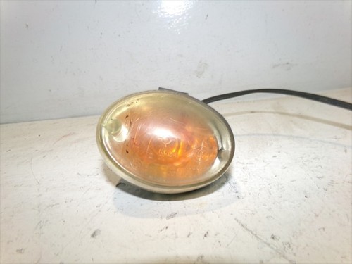 A009258 clignotant avant droit