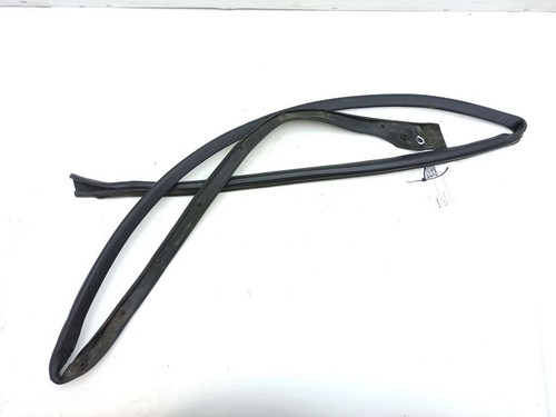 Joint porte avant droit - porte,