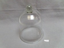 Glass bell diameter 9.3 cm, flared base, h: 14 cm (CD77)