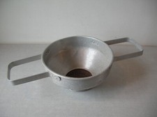 Ancien écumoire entonnoir de