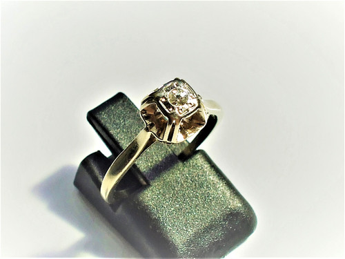 Belle bague solitaire ancienne - belle,